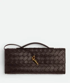 Bottega Veneta Andiamo Clutch Fondant